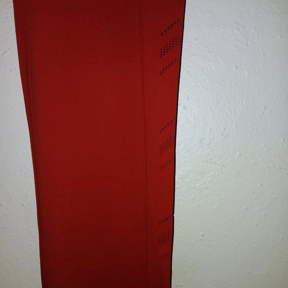 SMALL RED ISABELLA ACTIVEWEAR LEGGINGS - Picture 3 of 3
